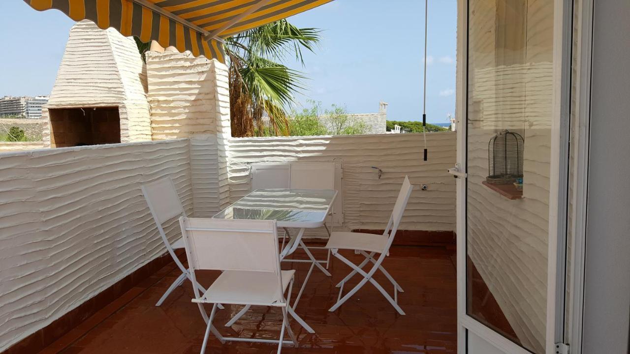 Bonita Casa En Urbanizacion Privada Muy Cerca Del Mar Y De Alicante غران ألاكانت المظهر الخارجي الصورة