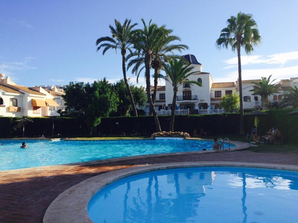 Bonita Casa En Urbanizacion Privada Muy Cerca Del Mar Y De Alicante غران ألاكانت المظهر الخارجي الصورة