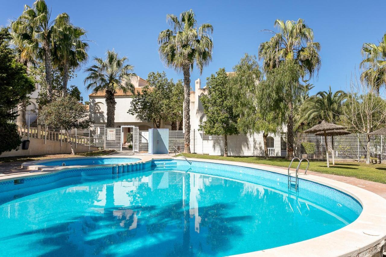 Bonita Casa En Urbanizacion Privada Muy Cerca Del Mar Y De Alicante غران ألاكانت المظهر الخارجي الصورة